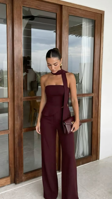 Conjunto formal color borgoña